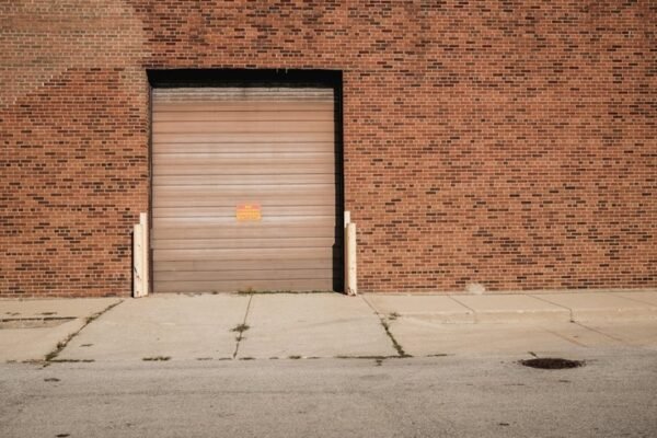 The Importance of Maintaining Your Garage Door in Winter